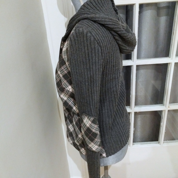 IRIS sweater/hoodie - Picture 7 of 7